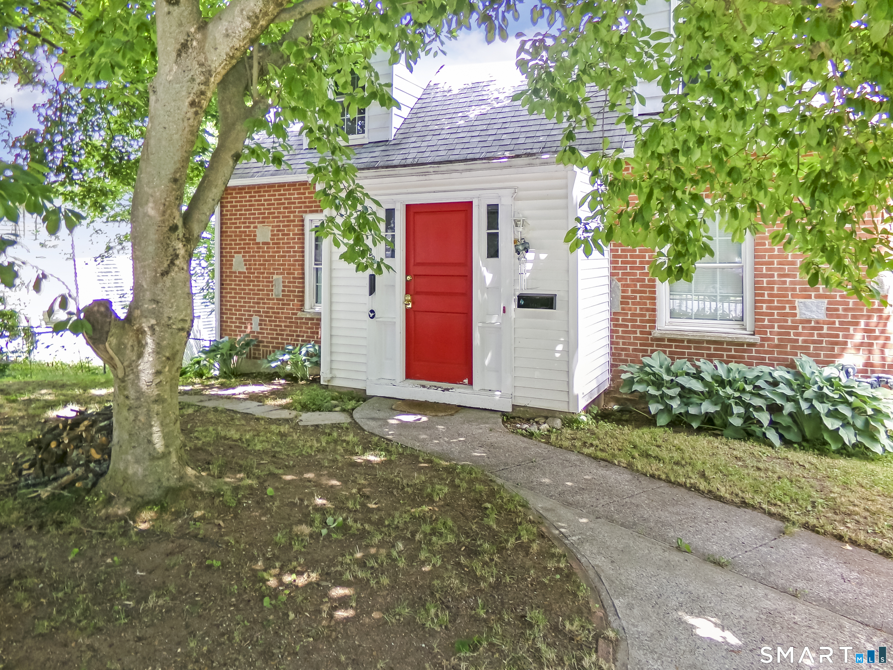 20 Lone Oak Avenue Waterbury CT 06710
