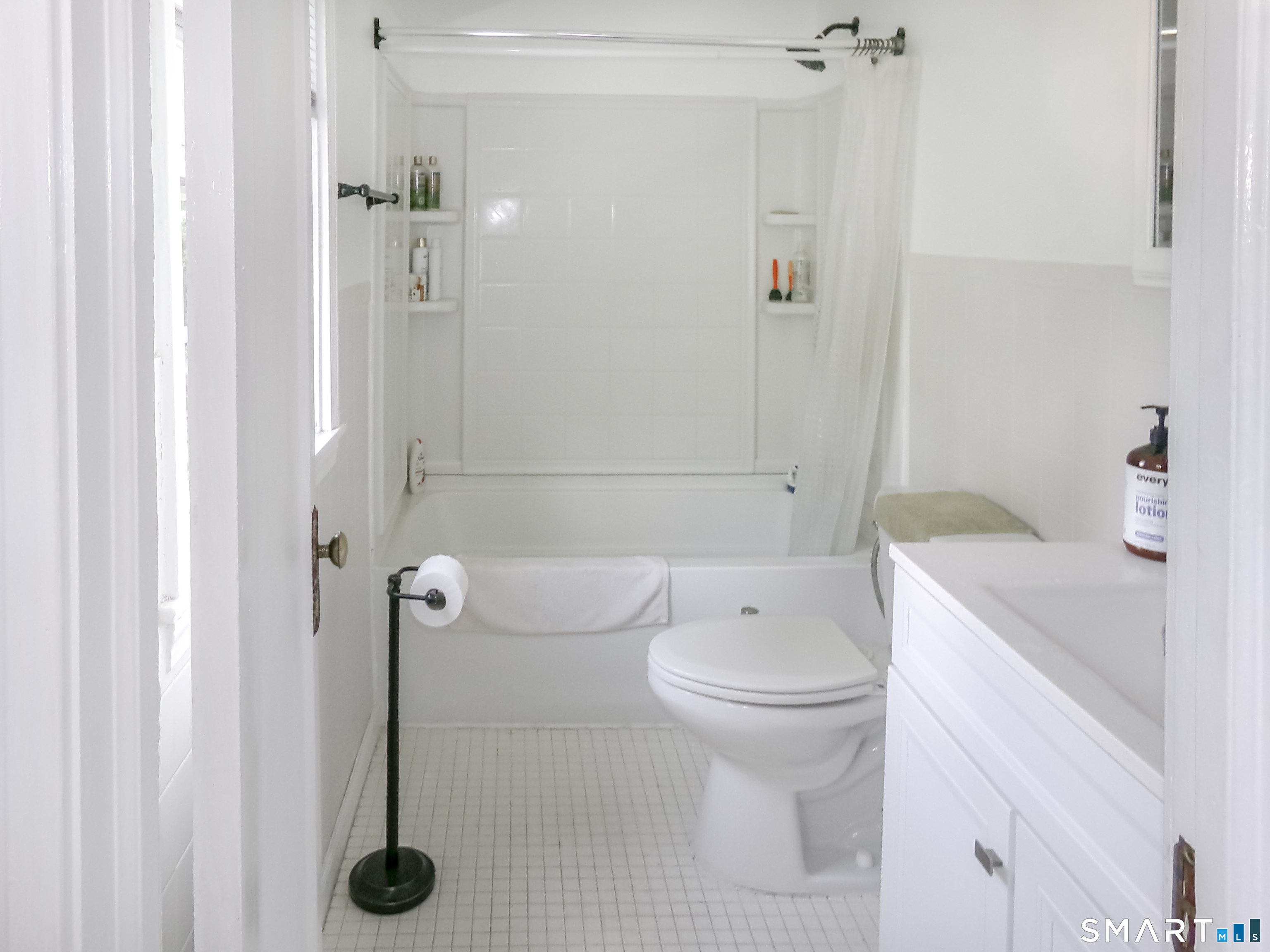 20 Lone Oak Avenue Waterbury CT 06710