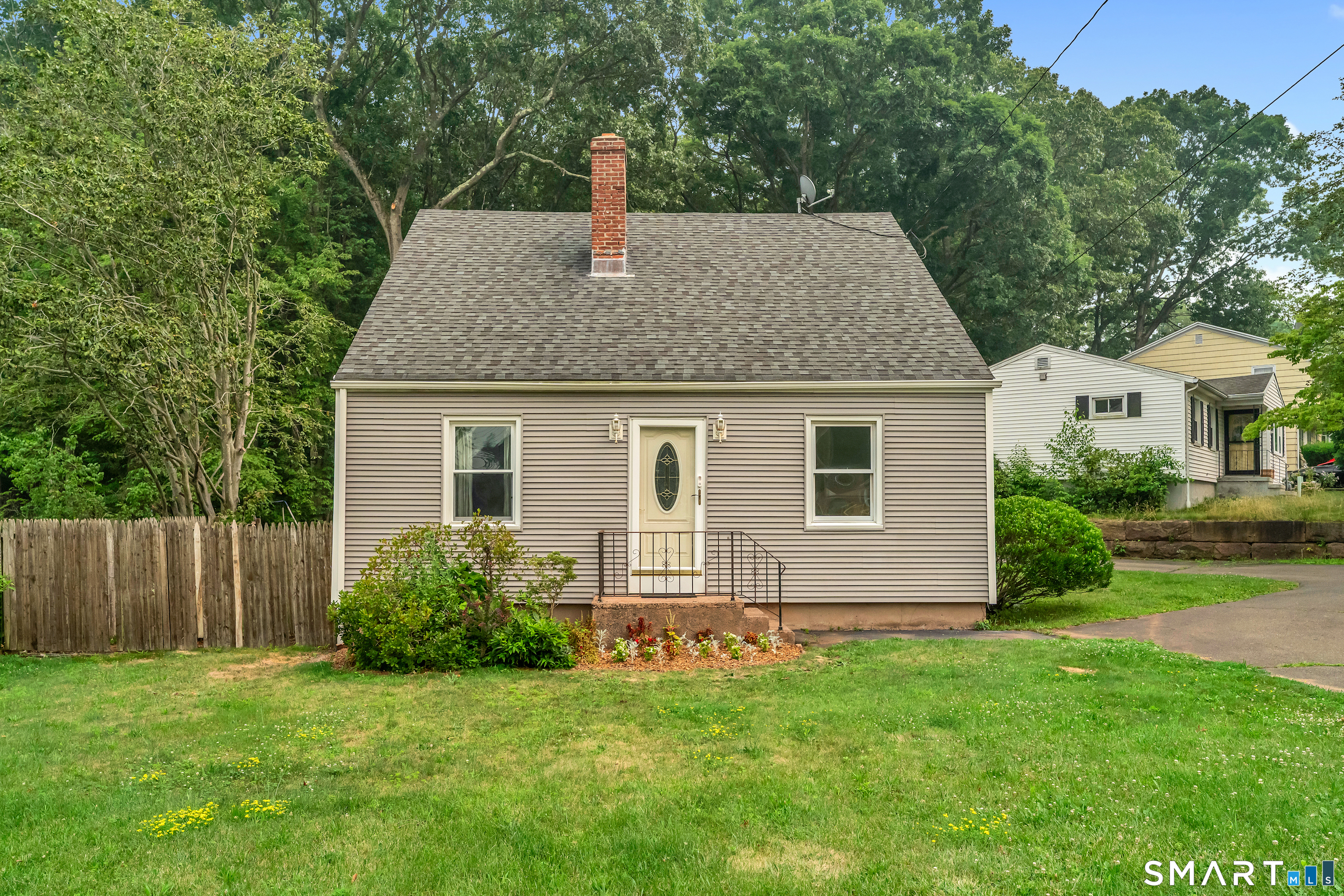 599 Laurel Street East Haven CT 06512