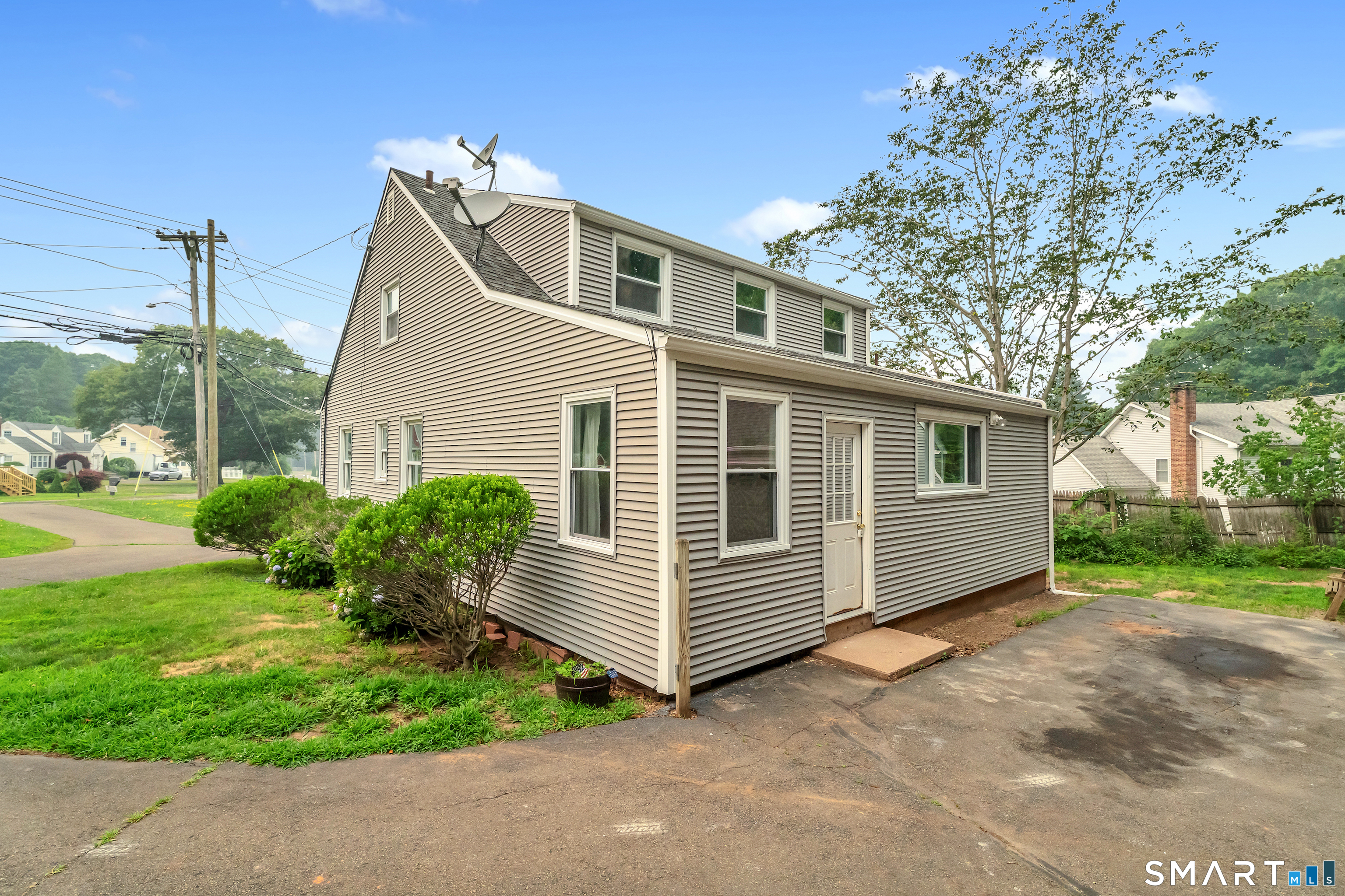 599 Laurel Street East Haven CT 06512