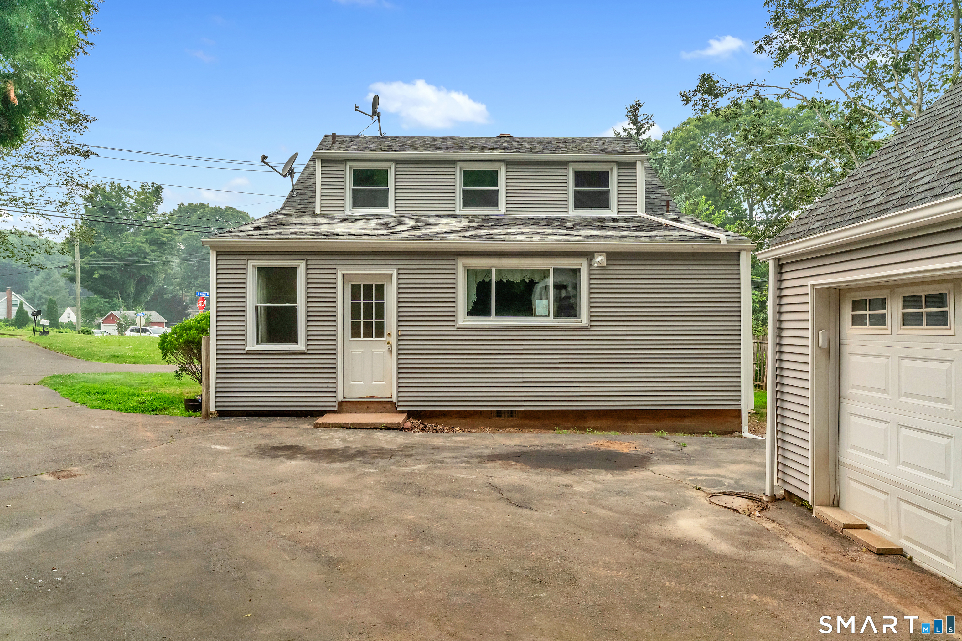 599 Laurel Street East Haven CT 06512