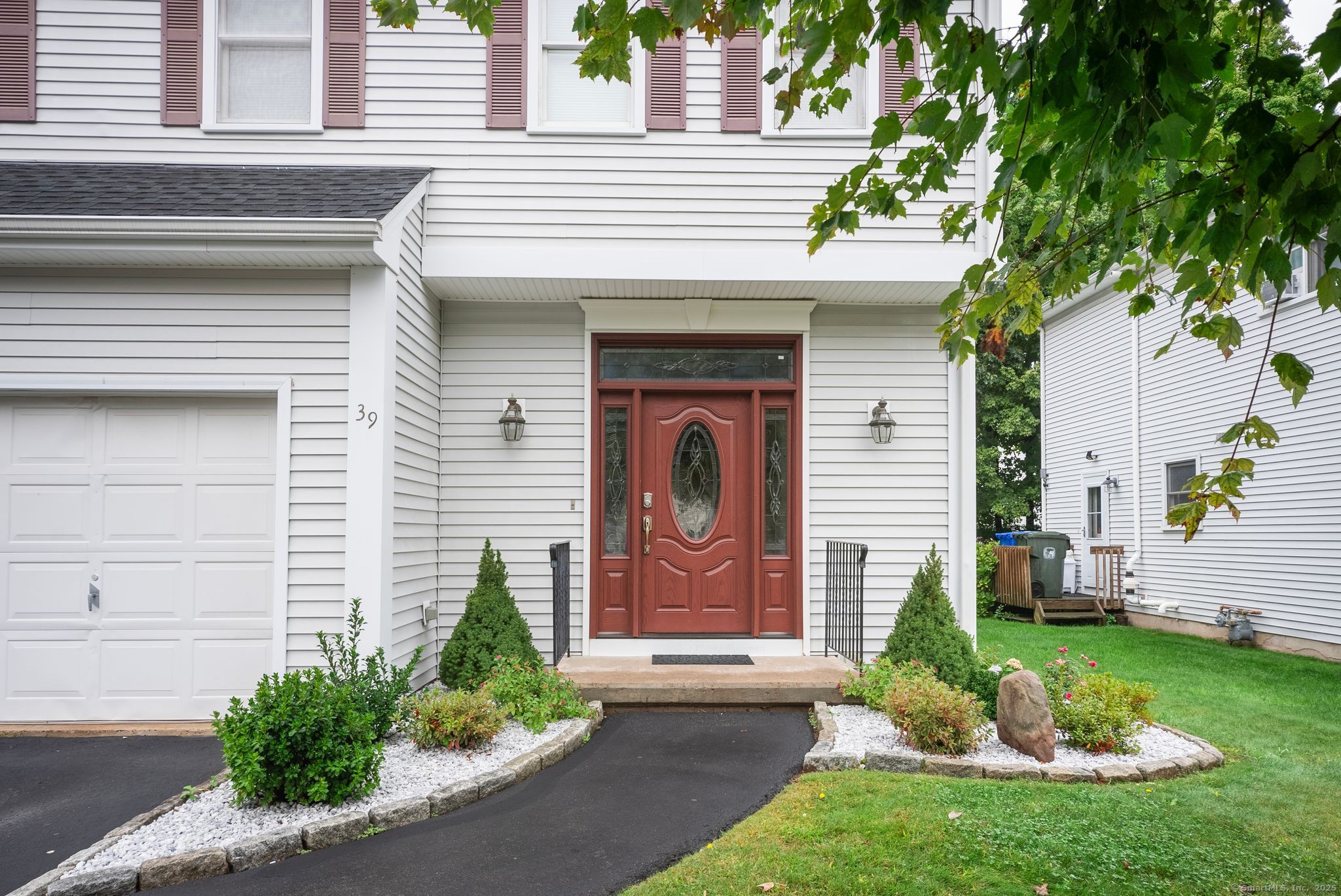 39 Pepper Bush Lane Newington CT 06111