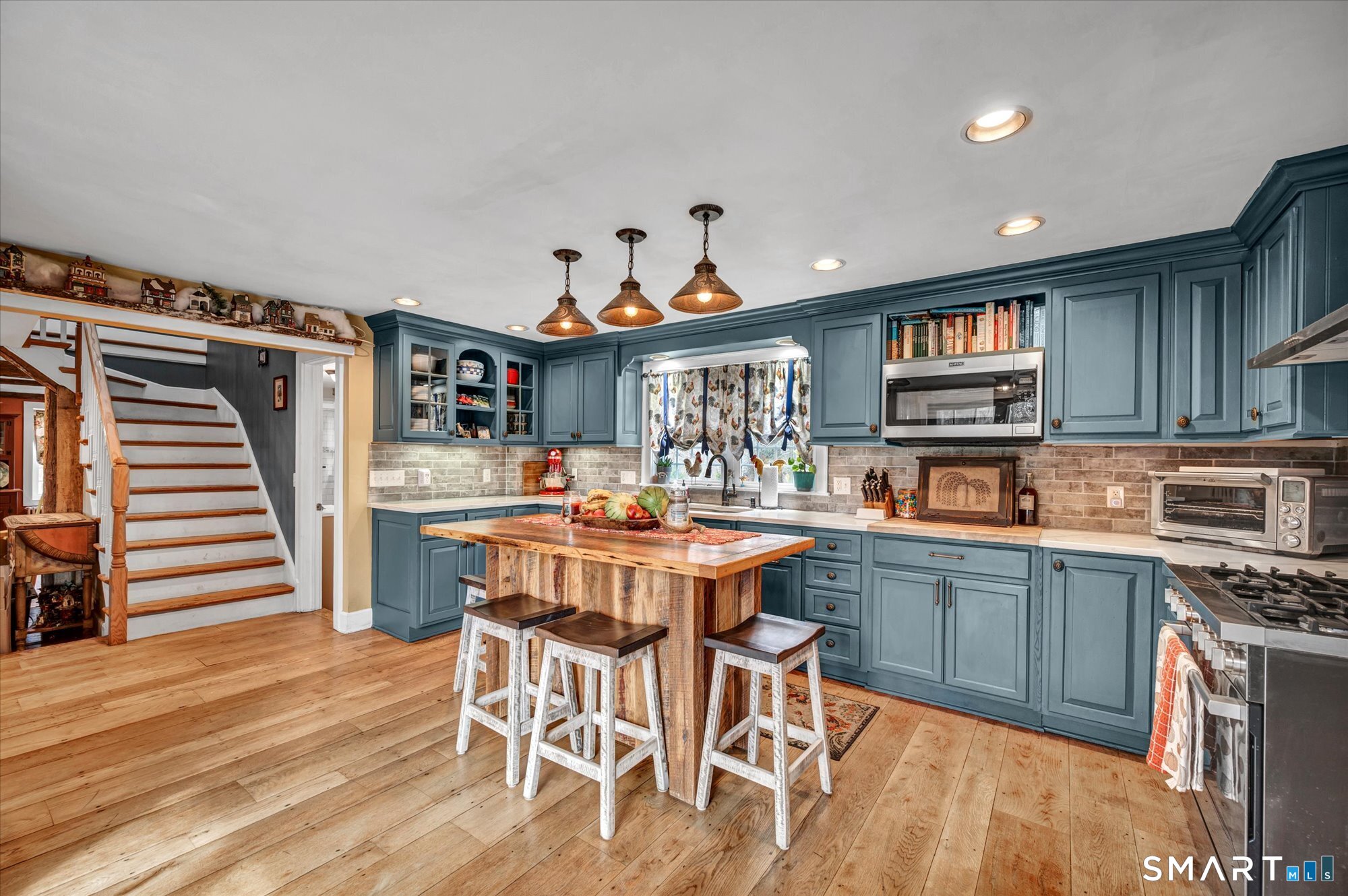 566 Maple Street Litchfield CT 06759