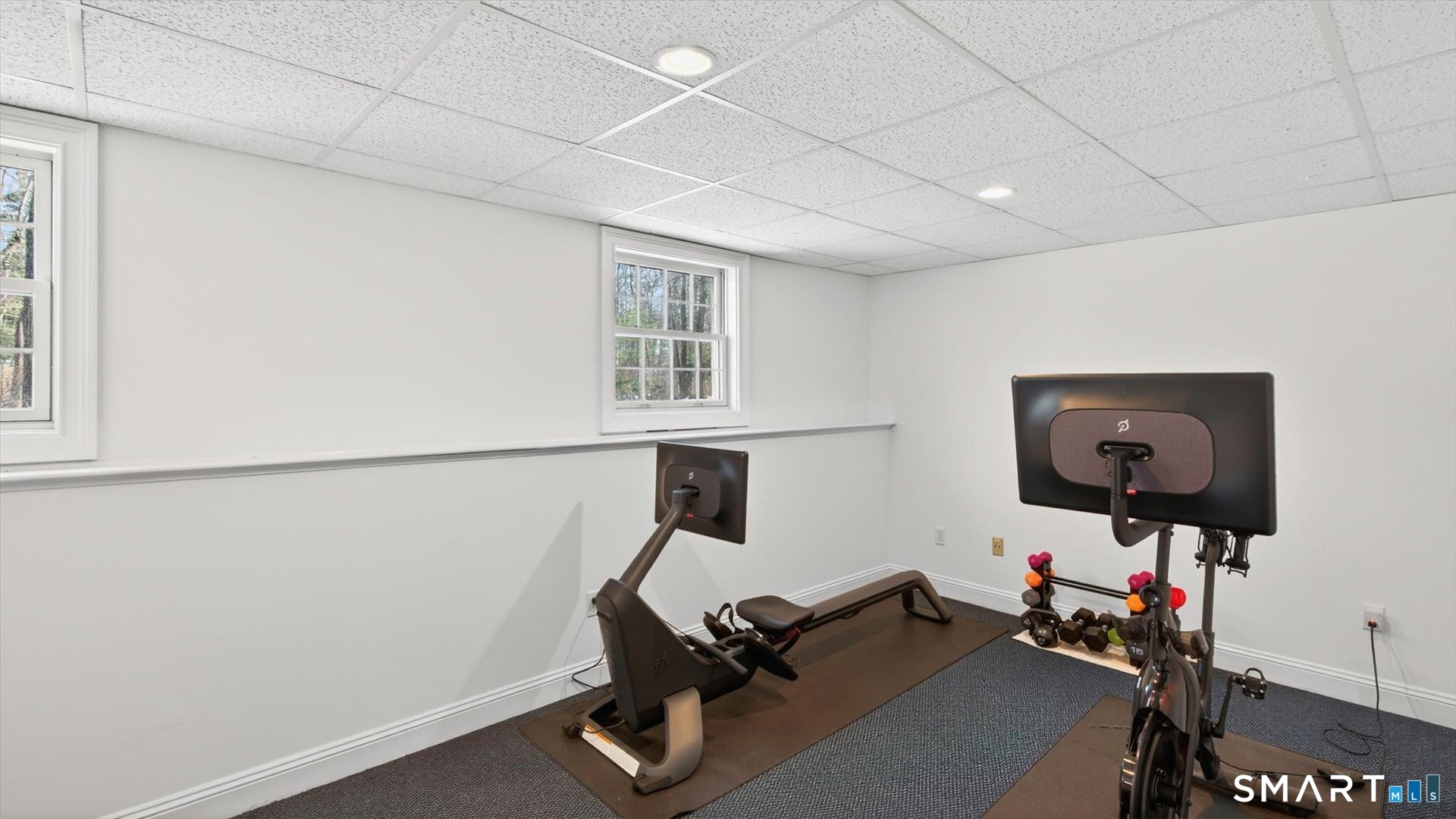 7 School House Lane Simsbury CT 06070