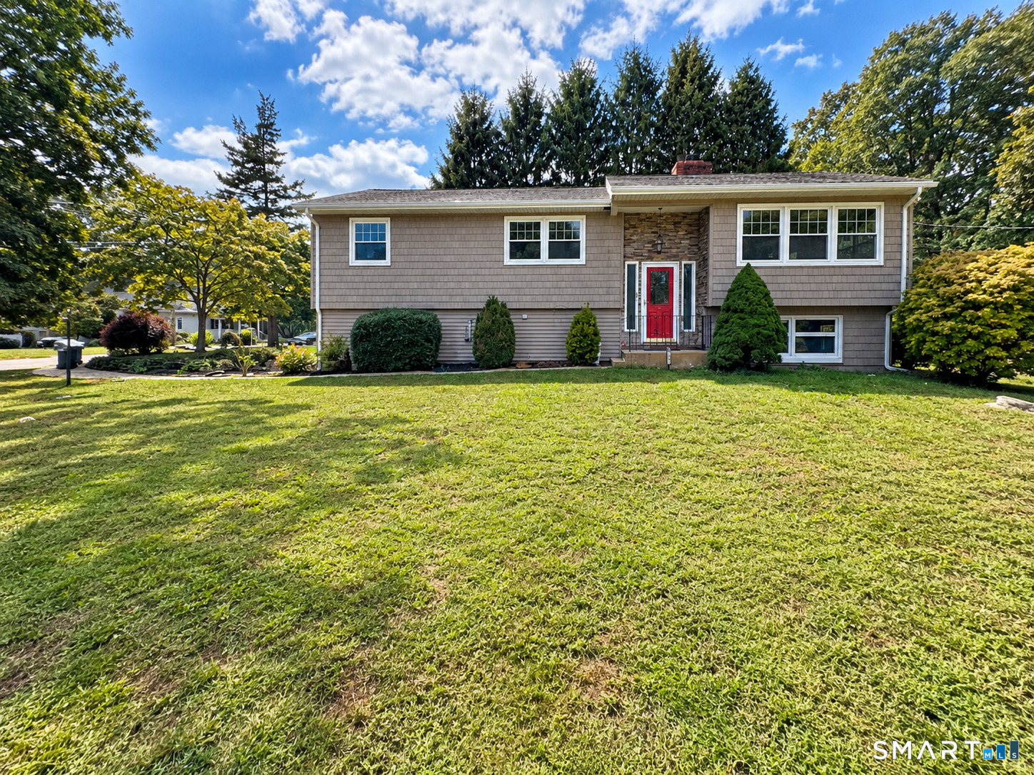 18 Overlook Road Ledyard CT 06335