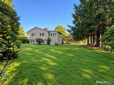 18 Overlook Road Ledyard CT 06335