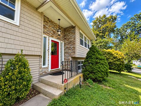 18 Overlook Road Ledyard CT 06335