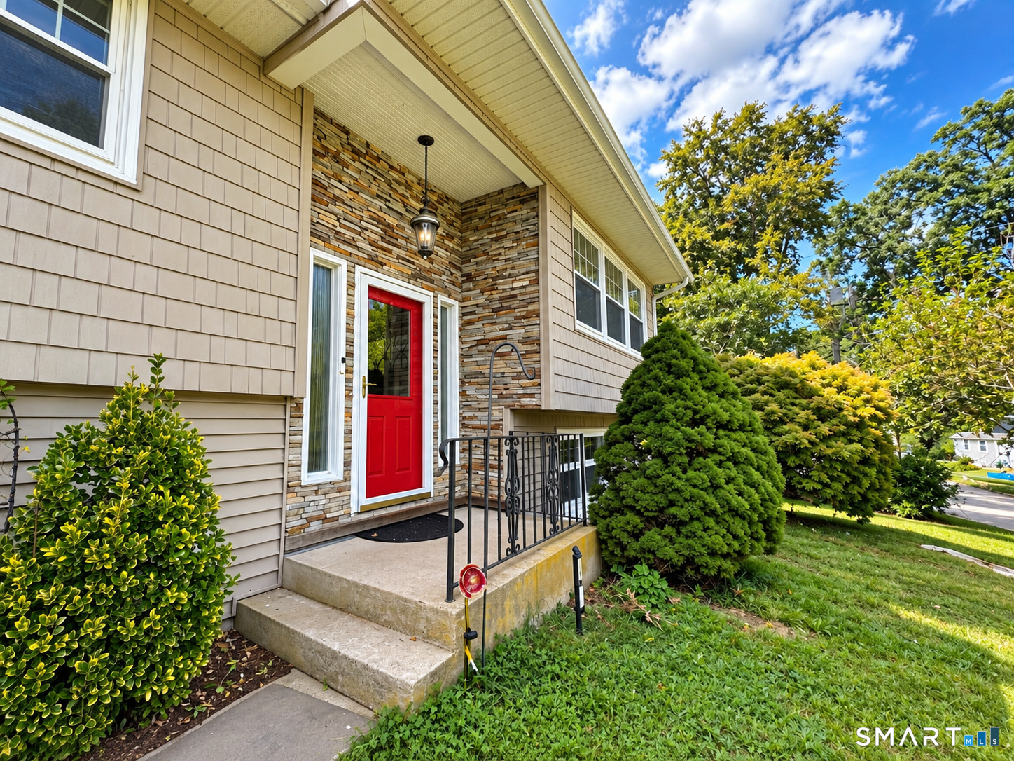 18 Overlook Road Ledyard CT 06335