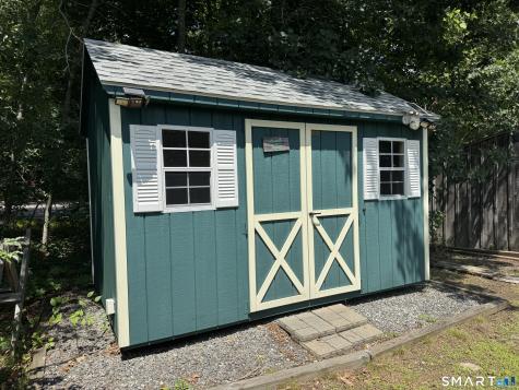 130 Williams Road Montville CT 06370