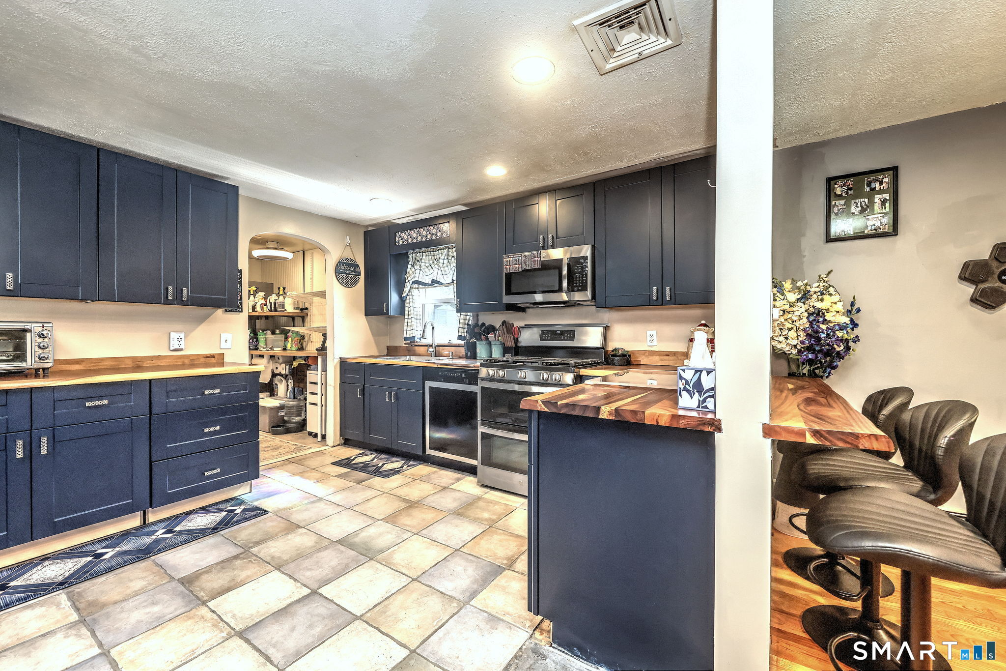312 Old Point Road Milford CT 06460