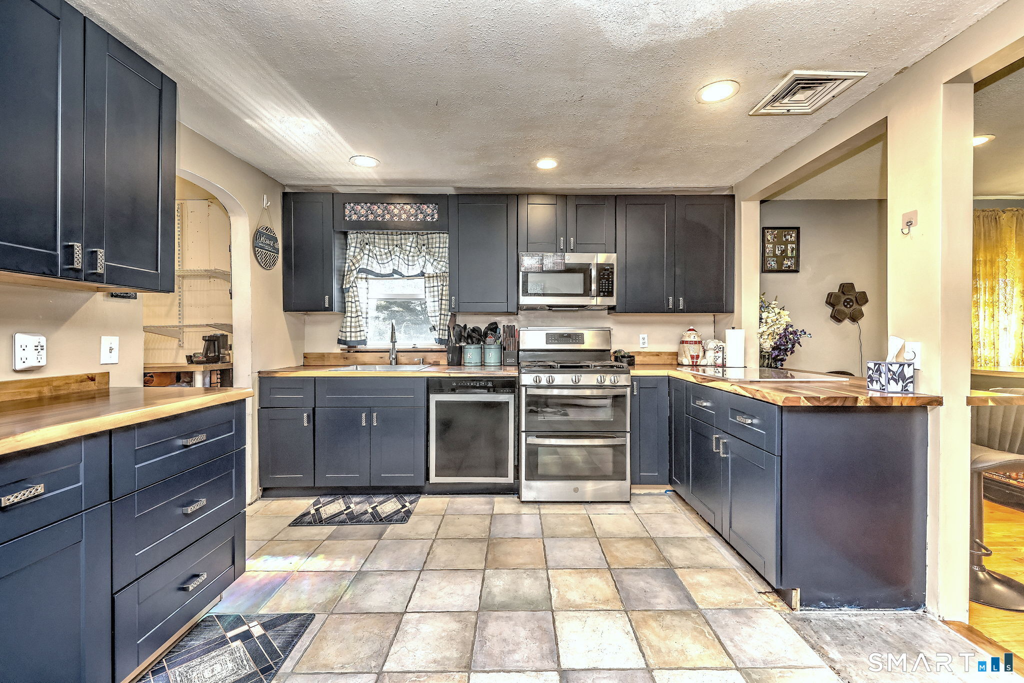 312 Old Point Road Milford CT 06460