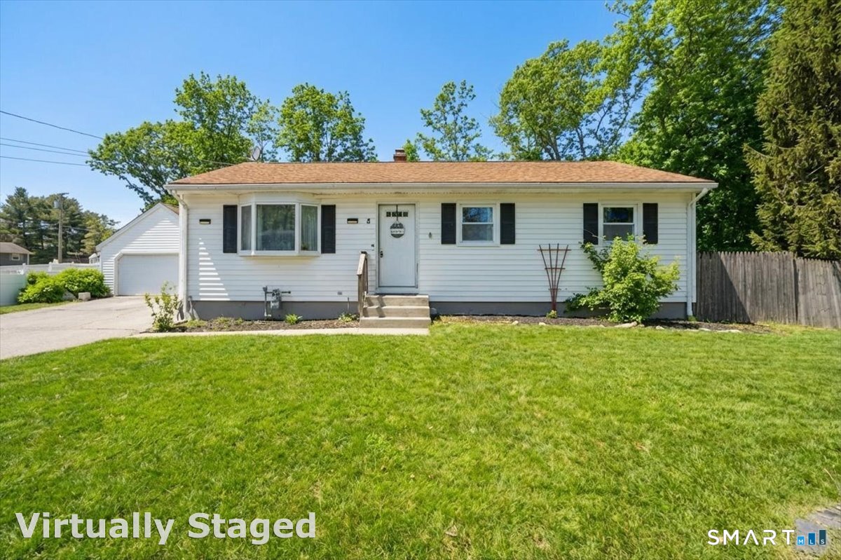 8 Manor Road Montville CT 06370