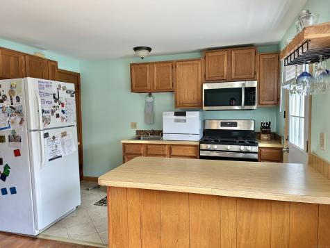 78 Corey Lane East Lyme CT 06357