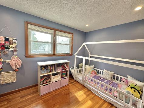 78 Corey Lane East Lyme CT 06357