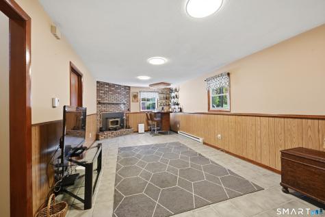 2 Ken Oaks Drive Danbury CT 06810