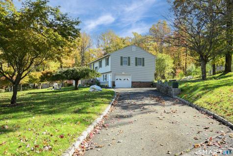 2 Ken Oaks Drive Danbury CT 06810