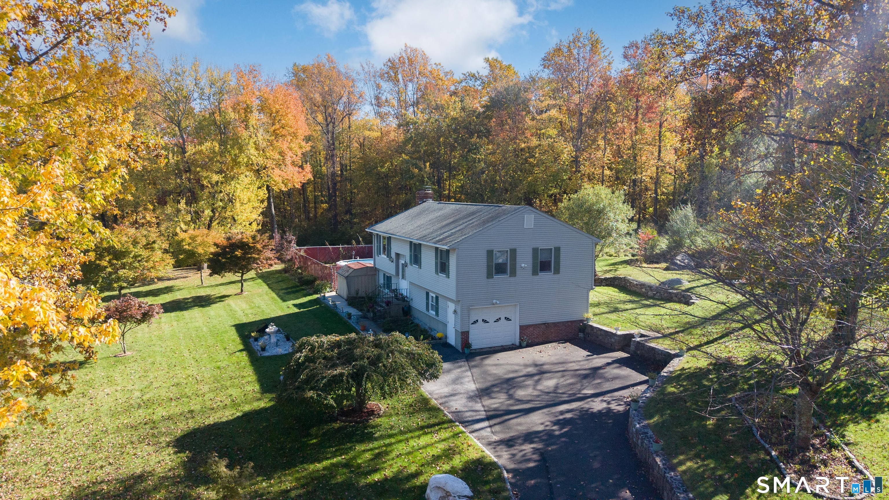 2 Ken Oaks Drive Danbury CT 06810