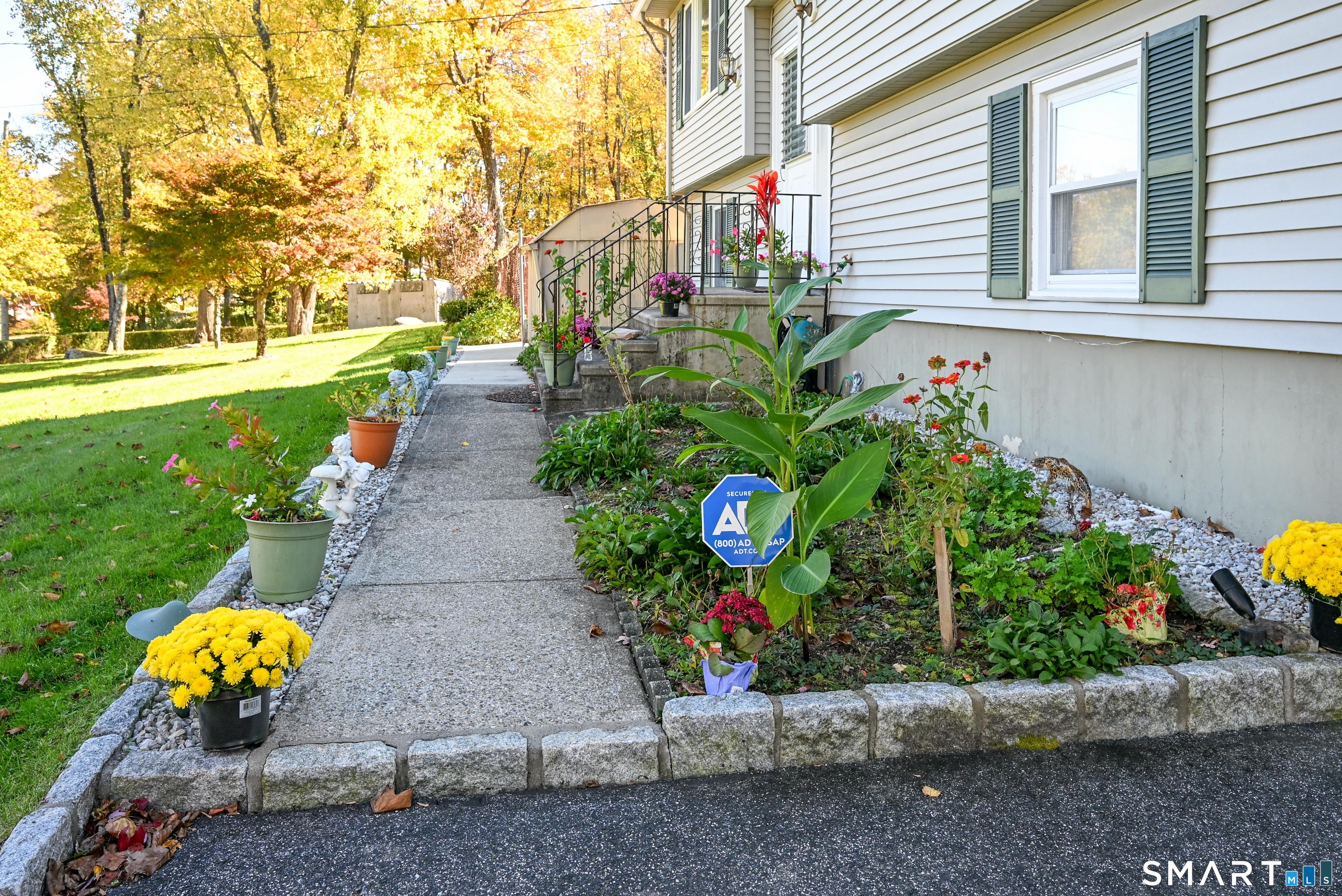 2 Ken Oaks Drive Danbury CT 06810