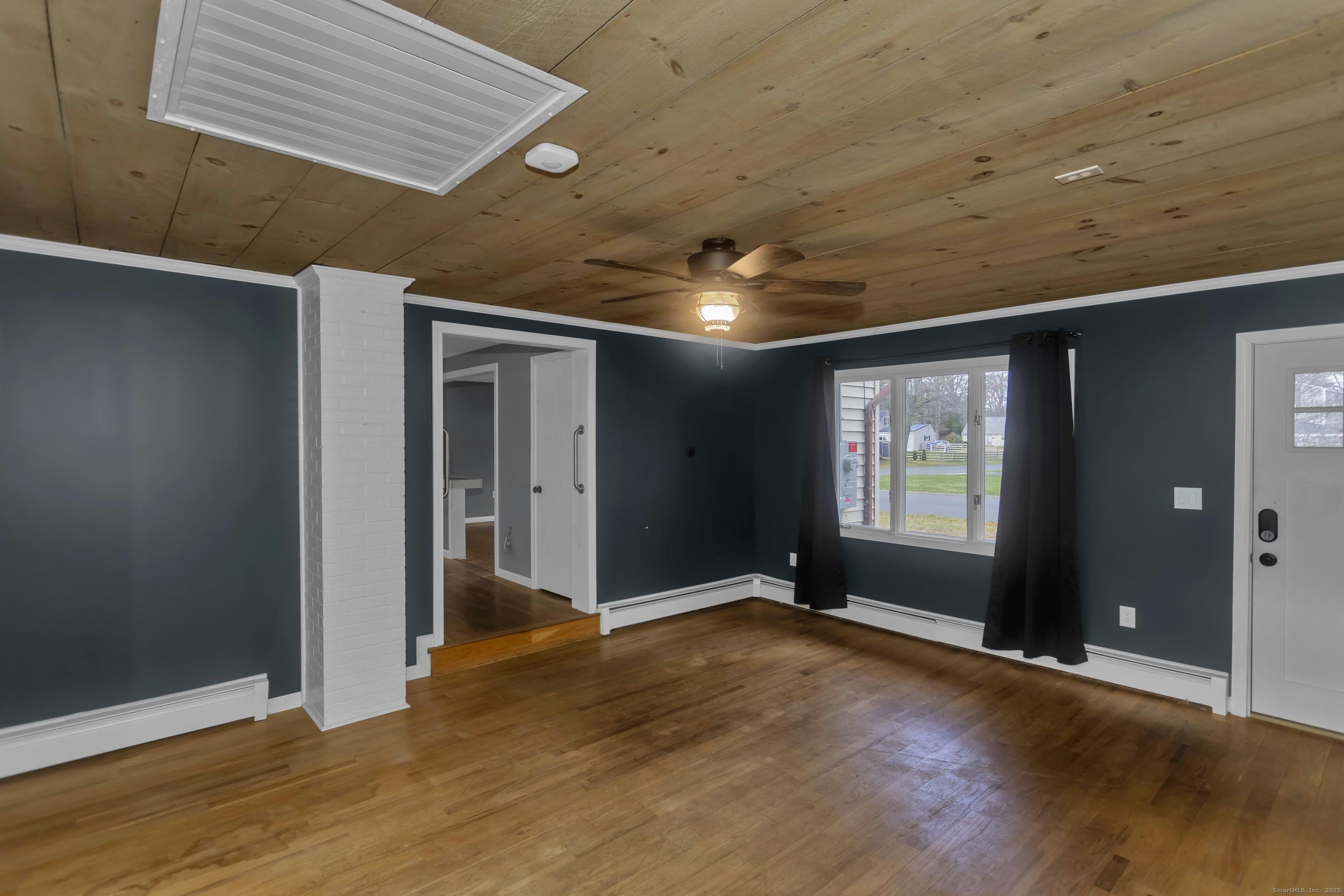 18 Hudson Street Enfield CT 06082