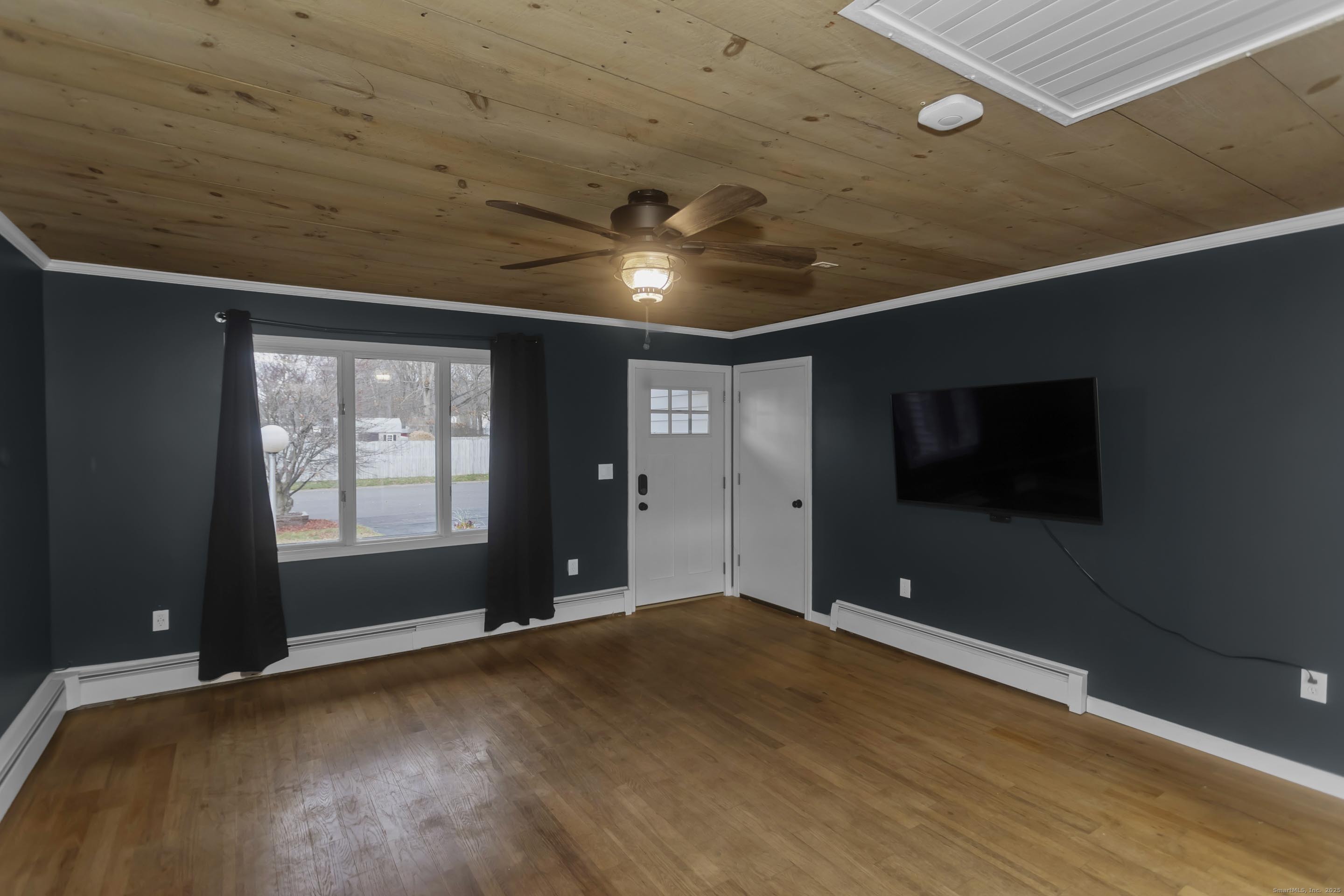 18 Hudson Street Enfield CT 06082