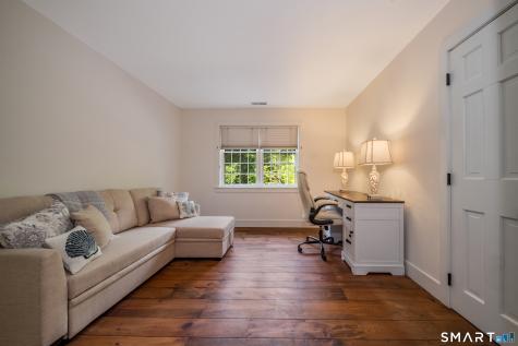8 Squire Lane Essex CT 06426
