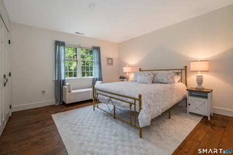 8 Squire Lane Essex CT 06426