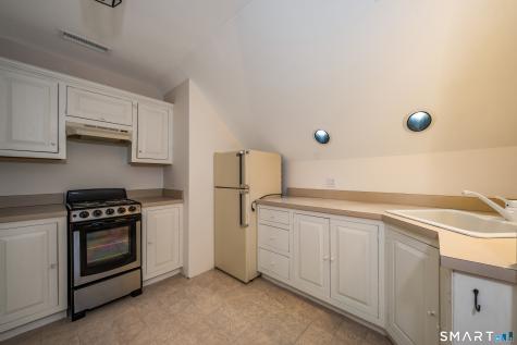 8 Squire Lane Essex CT 06426