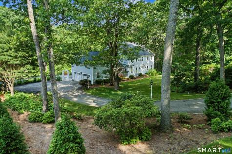8 Squire Lane Essex CT 06426