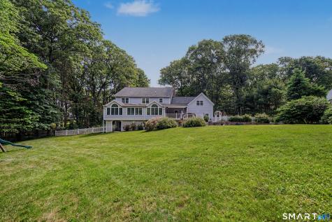 8 Squire Lane Essex CT 06426