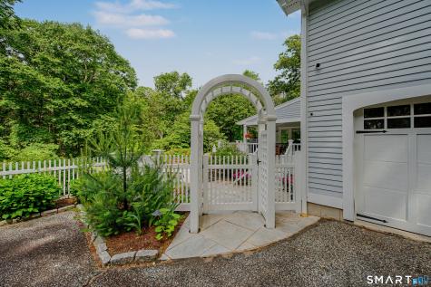 8 Squire Lane Essex CT 06426