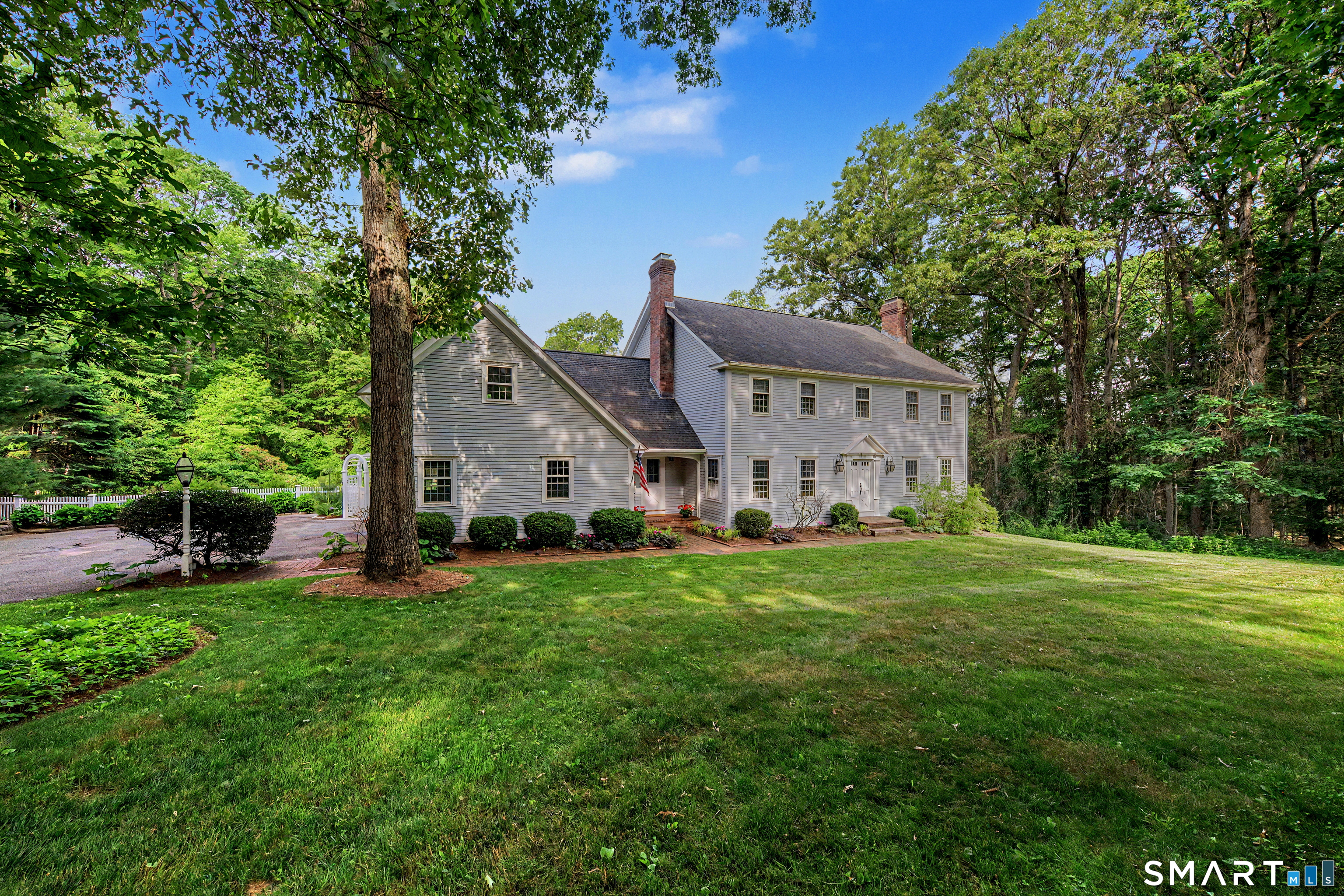 8 Squire Lane Essex CT 06426