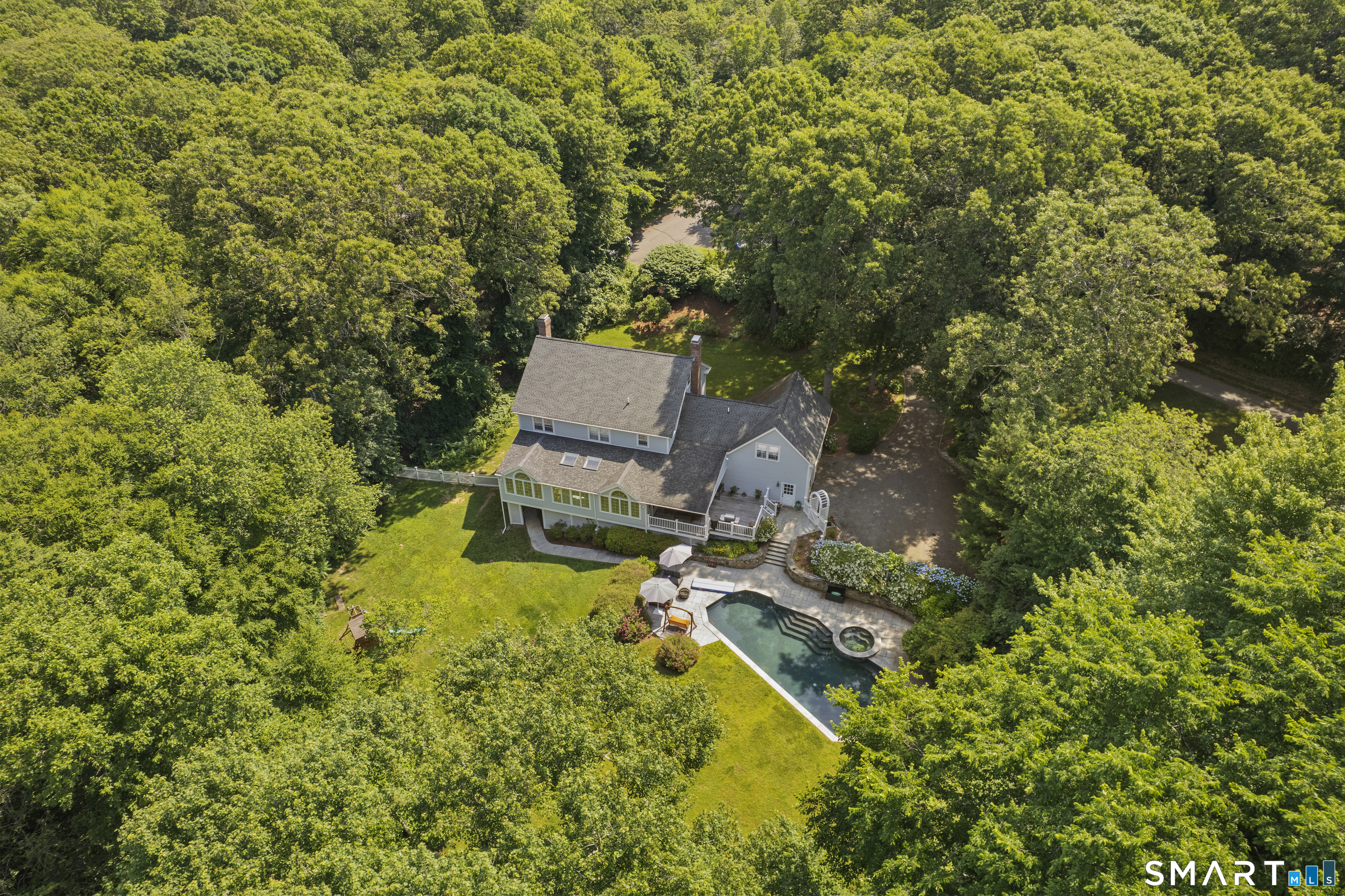 8 Squire Lane Essex CT 06426