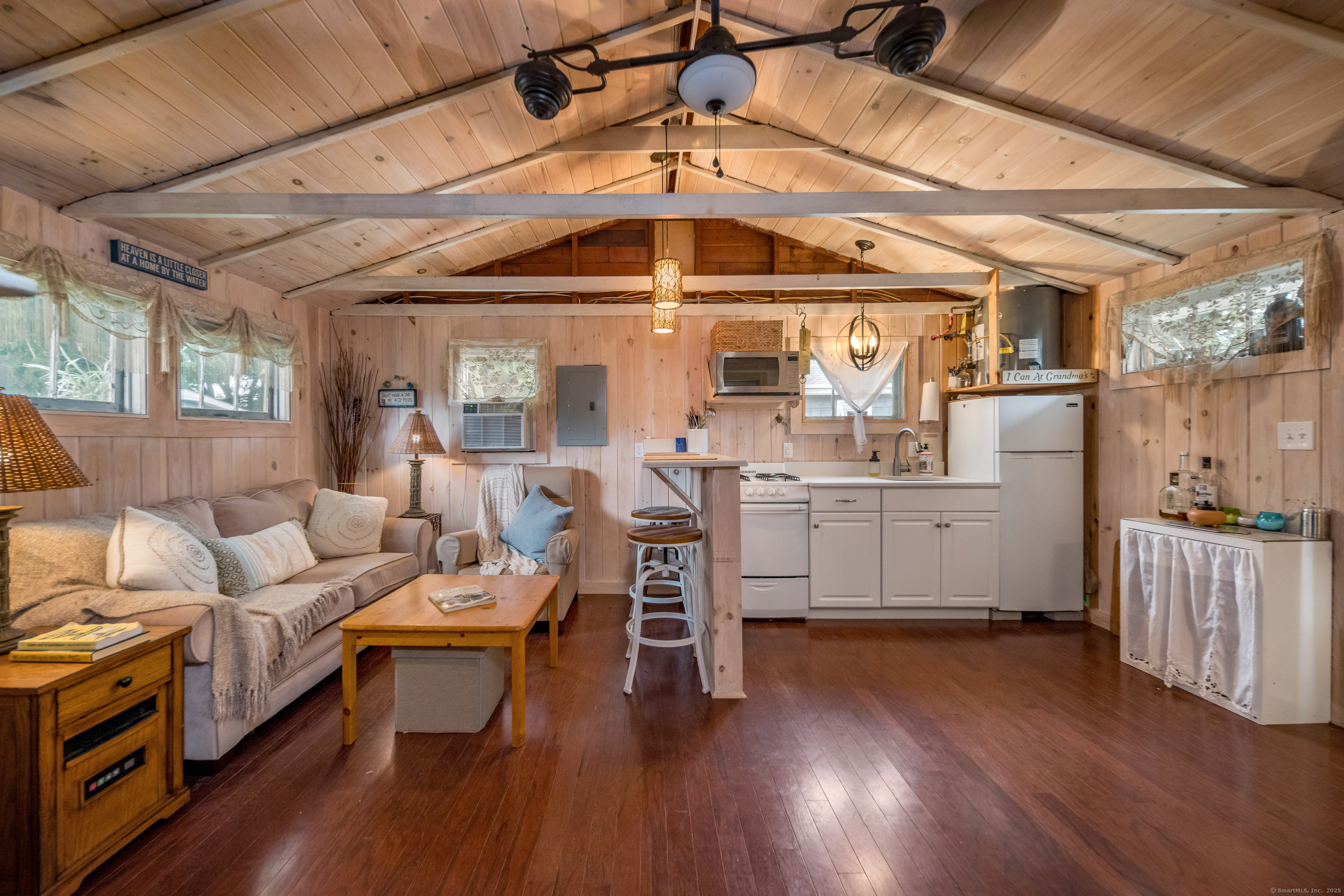 92 Fourth Avenue Madison CT 06443