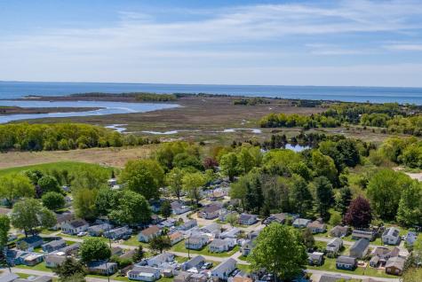 92 Fourth Avenue Madison CT 06443