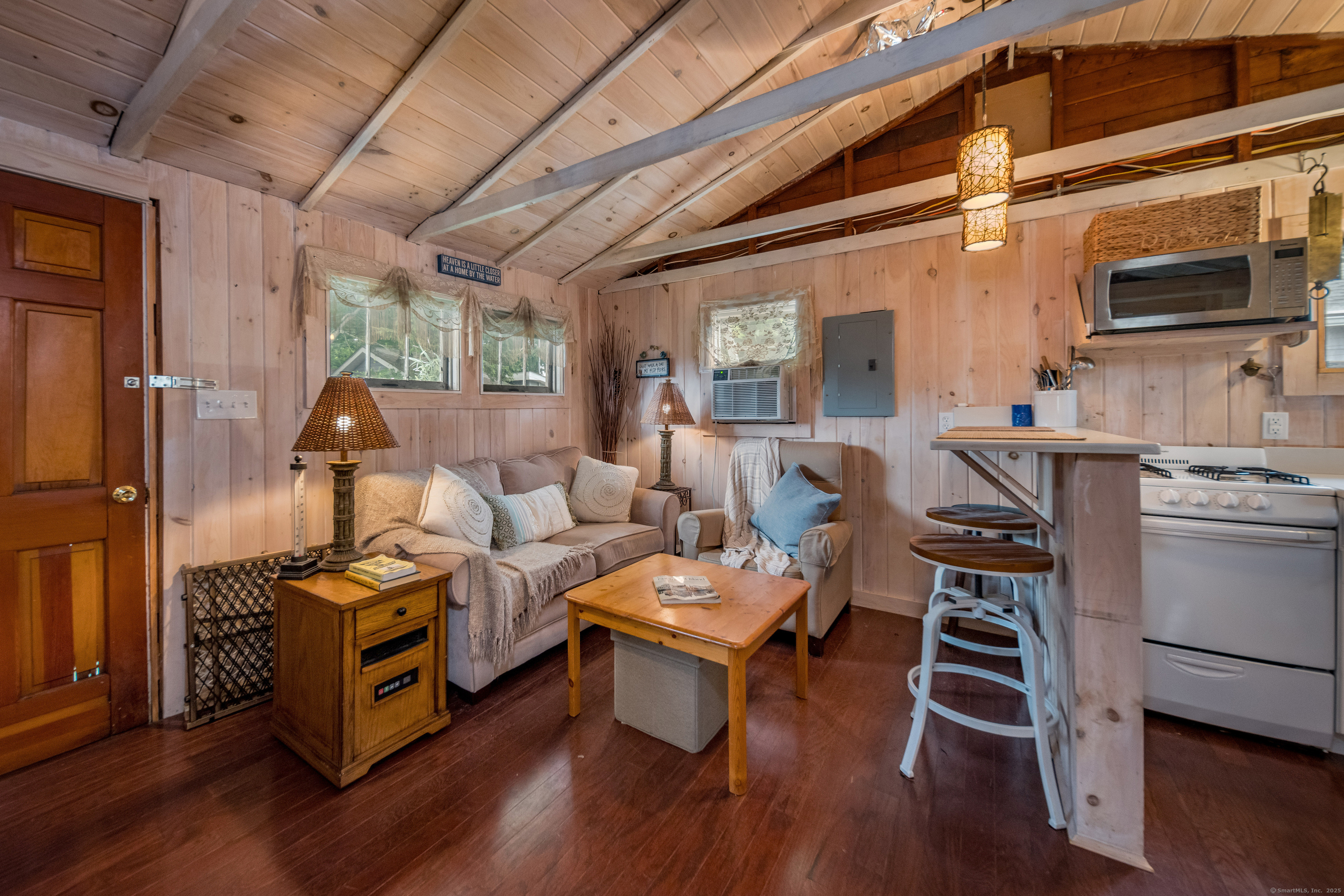 92 Fourth Avenue Madison CT 06443