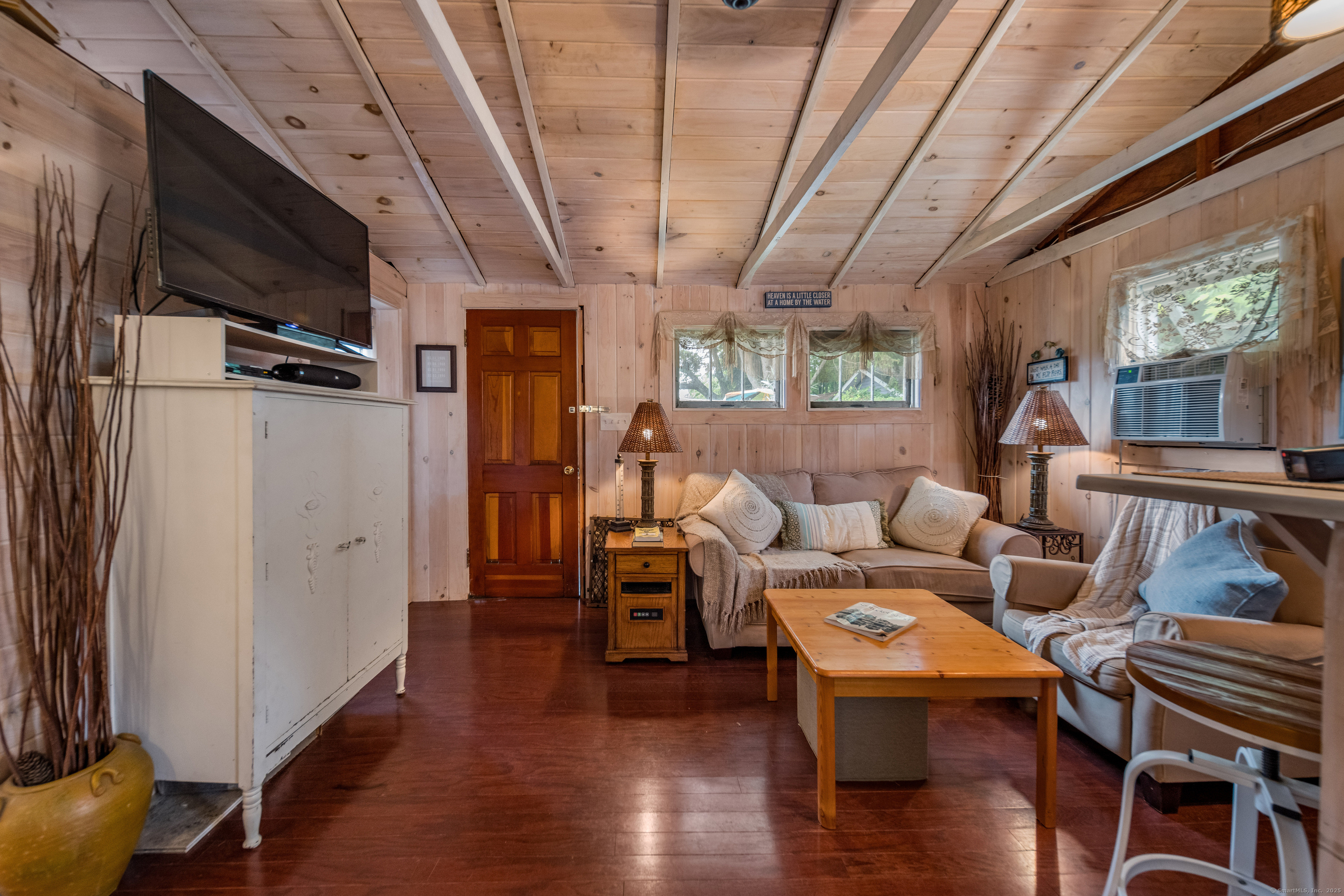 92 Fourth Avenue Madison CT 06443