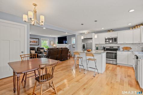 39 Chapman Chase Windsor Locks CT 06096