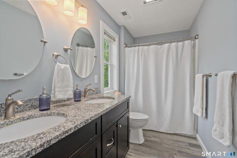 39 Chapman Chase Windsor Locks CT 06096