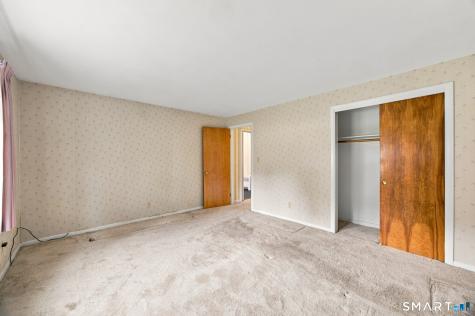 14 Barn Hill Road Bloomfield CT 06002
