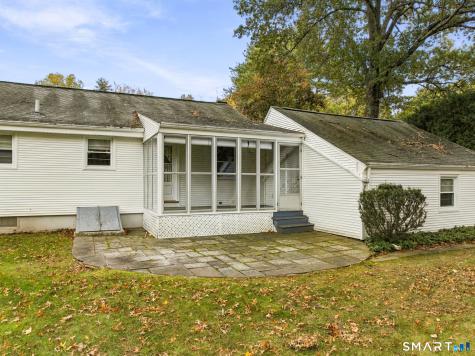 14 Barn Hill Road Bloomfield CT 06002