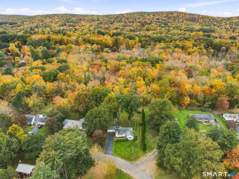 14 Barn Hill Road Bloomfield CT 06002