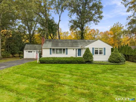 14 Barn Hill Road Bloomfield CT 06002