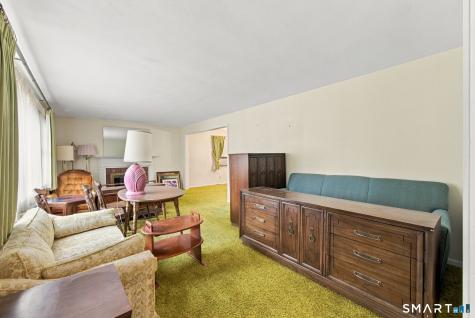 14 Barn Hill Road Bloomfield CT 06002