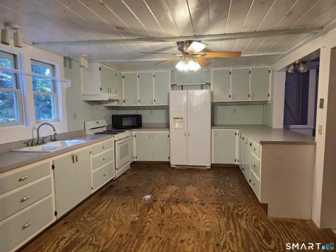 437 East Main Street Norwich CT 06360