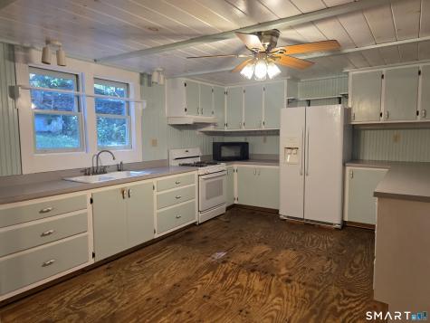 437 East Main Street Norwich CT 06360