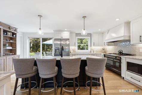 84 Lake Garda Drive Farmington CT 06085
