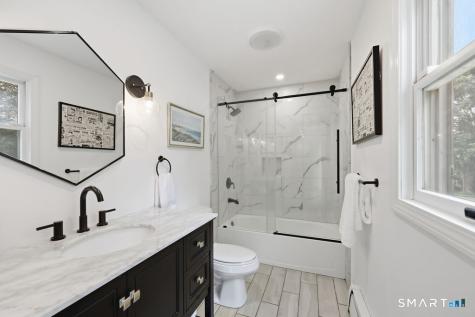 84 Lake Garda Drive Farmington CT 06085