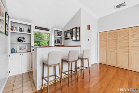 84 Lake Garda Drive Farmington CT 06085