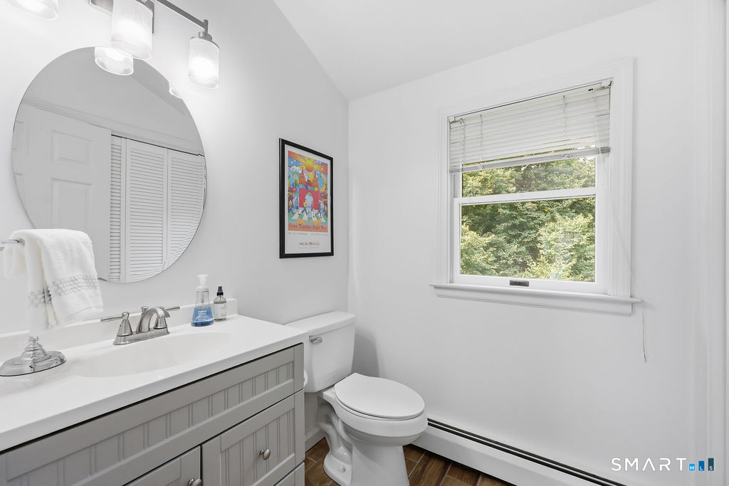 84 Lake Garda Drive Farmington CT 06085