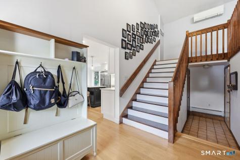 84 Lake Garda Drive Farmington CT 06085